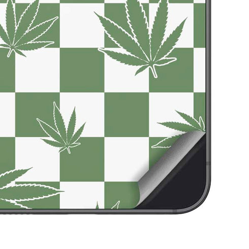 Marijuana Green Checkered Galaxy S25 Skin